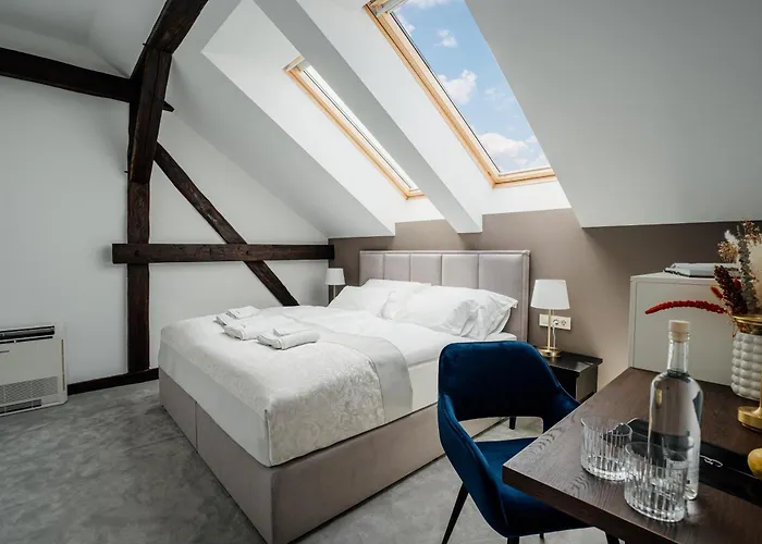 Grand * 柳托梅尔